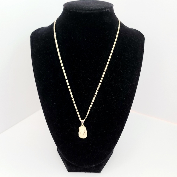 18K Gold Plated small Christ face necklace. New - Picture 5 of 7